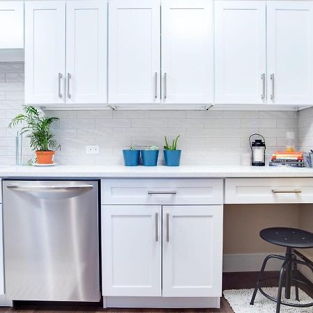 Gorgeous 2Br Condo W Parking Patio Coffee! YYC Exterior foto