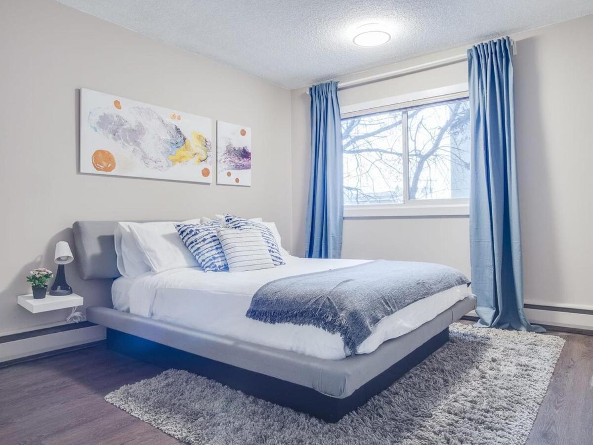 Gorgeous 2Br Condo W Parking Patio Coffee! YYC Exterior foto