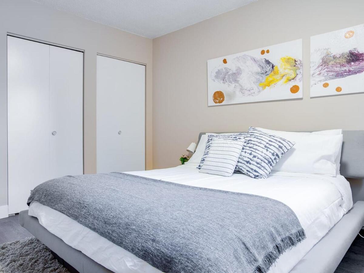 Gorgeous 2Br Condo W Parking Patio Coffee! YYC Exterior foto